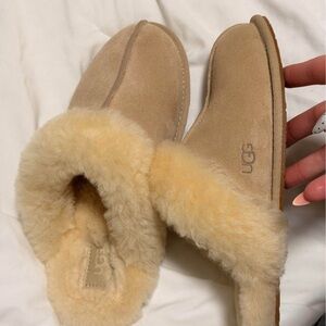 UGG Women Slippers